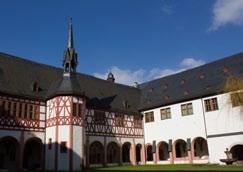 der Nähe von Eltville im Rheingau gegründet.