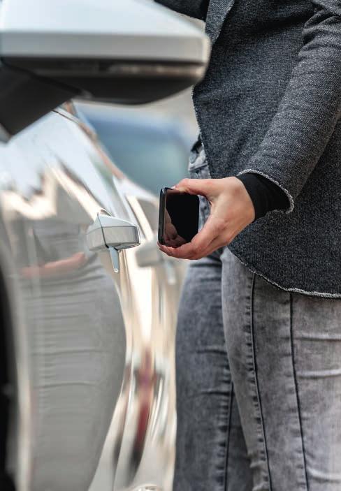 Audi connect Notruf & Service inklusive Fahrzeugsteuerung Alles im Blick haben und die Kontrolle behalten.