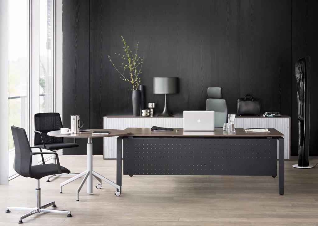pure Das Design der Bürotisch-Serie pure schafft formale Klarheit, strukturiert den Raum und sorgt für eine harmonische Einheit von Architektur und Möbel.