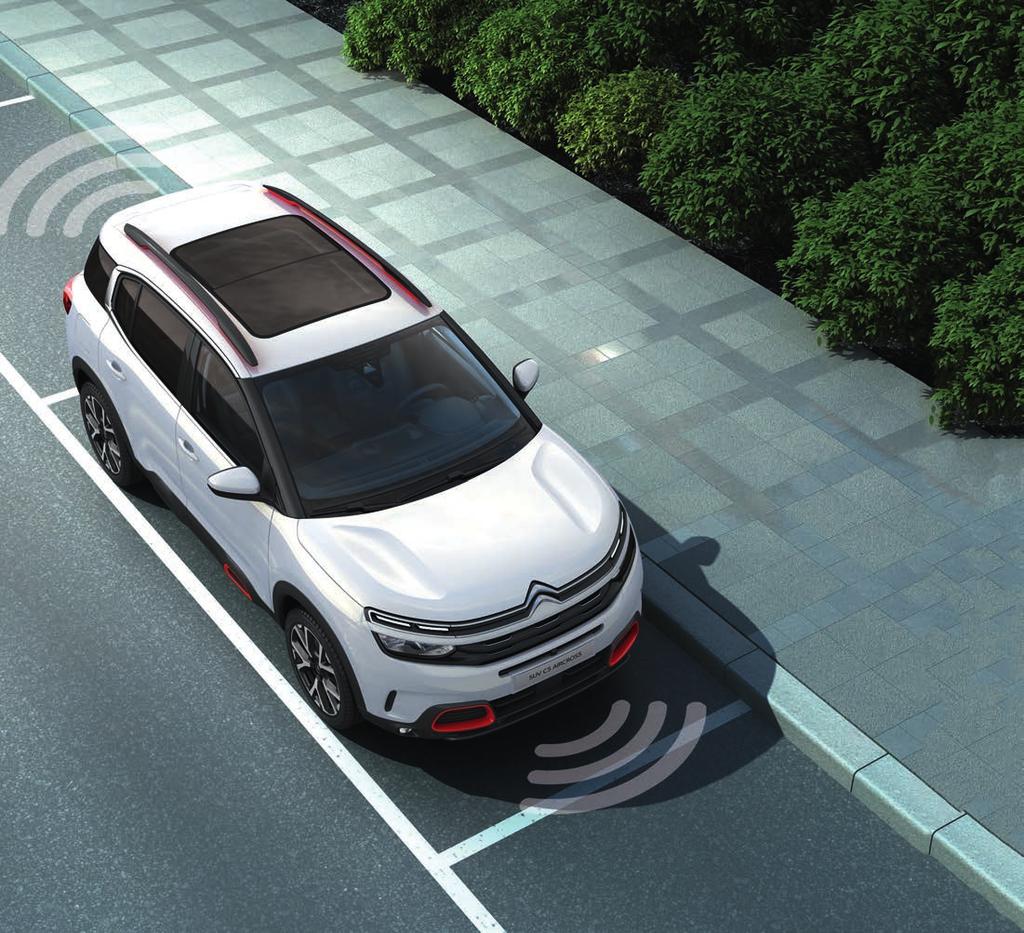 Komfort Einparkhilfe Das Einparksystem des neuen Citroën C5 Aircross SUV warnt Sie mit einem akustisches Signal vor