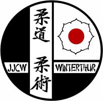 Judo & JuJitsu Club Winterthur Krisenmanagement / Deeskalationsschema Krisensituation Erwachsene Jugendliche/Schüler Stufe 1 Streit, Unstimmigkeiten, üble Nachrede Streiten, hänseln, ausgrenzen