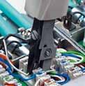 Abschneiden in einem Arbeitsgang für UTP- und STP-Kabel mit Leiter-Ø 0,4-0,8 mm mit integriertem Ziehhaken und Entriegelungsklinge Gehäuse aus Kunststoff Anlegewerkzeug zur