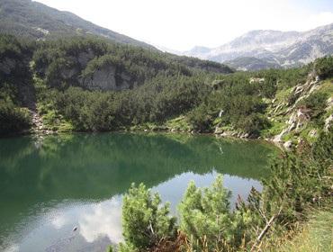 4. Tag: Die Sieben Rila Seen Wir starten den heutigen Tag mit einer Seilbahnfahrt in das Rila Gebirge. Die Fahrt eröffnet atemberaubende Ausblicke auf die umliegende Landschaft.