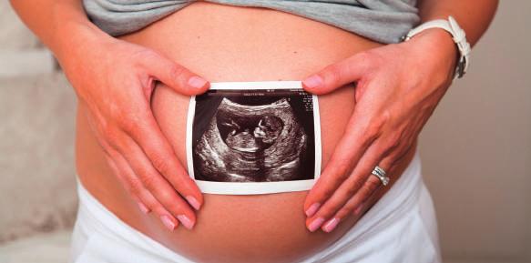 In sechs Doppelstunden besprechen wir mit Ihnen die Themen Schwangerschaft, Geburt, Wochen bett, Elternsein, Stillen und Neugeborenenpflege.