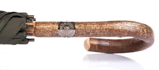 Schriftzüge und Logos können so besonders edel zur Geltung gebracht werden. Wooden umbrella handles can be engraved.