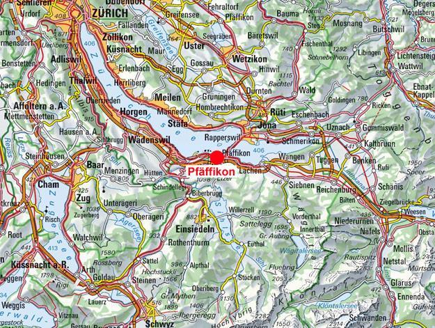Pfäffikon / Gde. Freienbach Lage Die Dörfer Pfäffikon, Bäch, Freienbach, Hurden und Wilen bilden zusammen die Gemeinde Freienbach. Sie liegt am Fusse des Etzels und am Zürichsee.