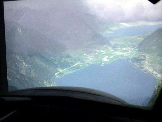 Der Vampire Trainer eignet sich als Doppelsitzer speziell für Flüge quer über die Schweiz.