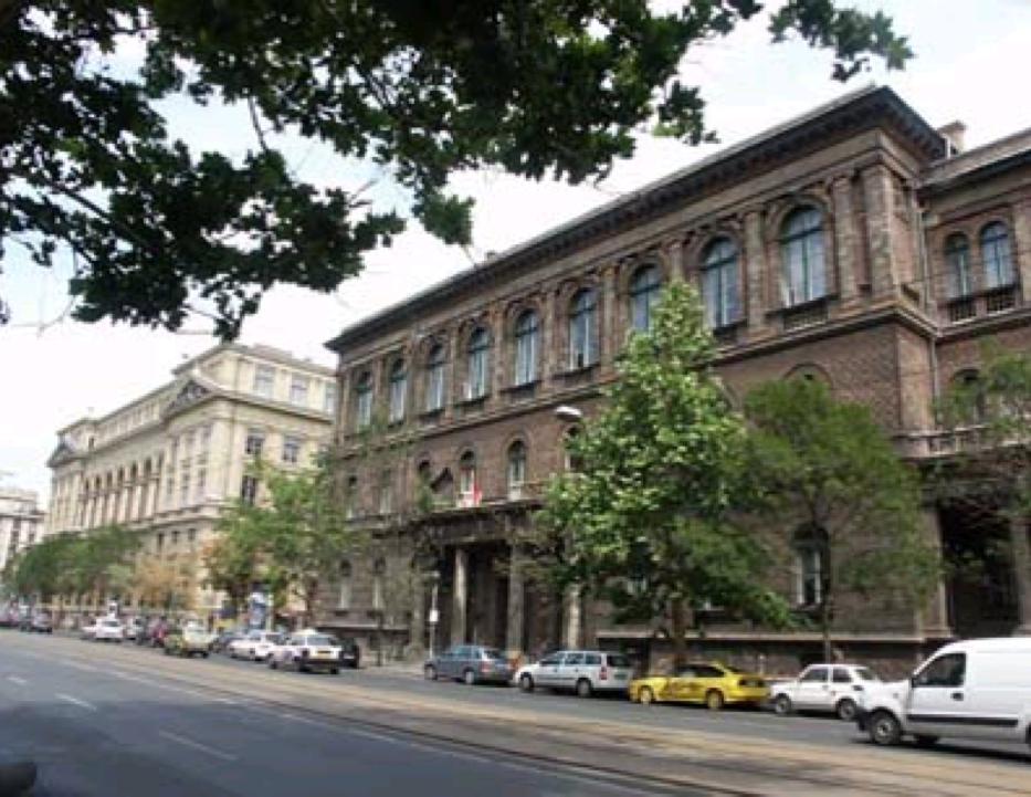 VI. Unsere Partneruniversitäten Eötvös Loránd University, BUDAPEST, Ungarn (2 Plätze für 5 Monate Bachelor oder Master) Stadt: ca. 1.750.