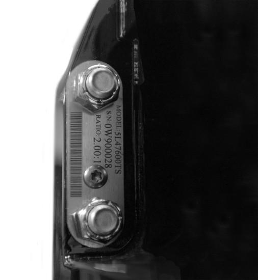 Kpitel 5 - Wrtung 5. Die Mssekbel des Krdngehäuses uf lockeren Anschluss, defekte Steckverbinder oder durchgescheuerte Stellen untersuchen.