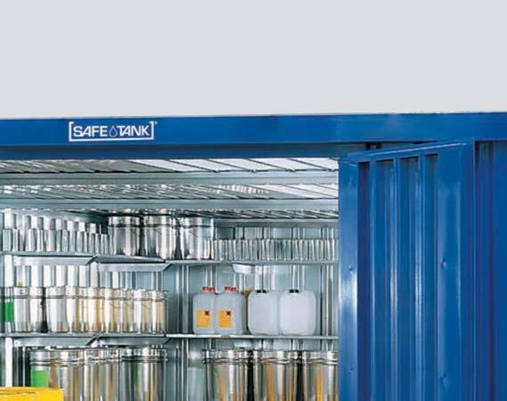 Die richtige Wahl SAFE Gefahrstoffcontainer für die Außenlagerung Nach den Anforderungen des Wasserhaushaltsgesetzes SAFE Auffangwannen sind zugelassen für entzündliche, leicht