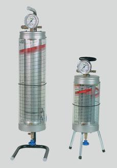 Charging Cylinders heavy duty Füllzylinder in Ausführung heavy duty 9 0750 0445 REFCO charging cylinders are built in heavy duty execution in order to fulfill every requirement.