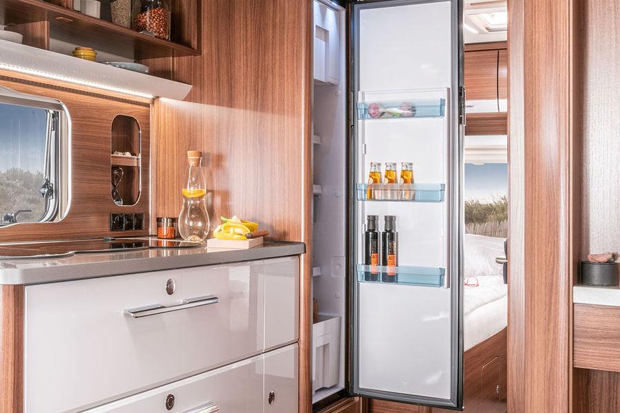 ERIBA Exciting - Die Küche im Wohnwagen Perfekte Ausstattung, von der jeder mobile Hobbykoch träumt.