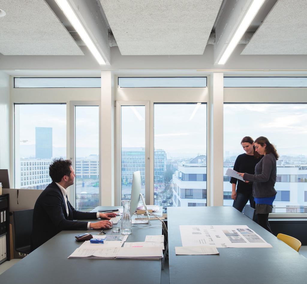 EINZELBÜRO MEHR WOHLEMPFINDEN STEIGERT DIE EFFIZIENZ. Der Mitarbeiter muss sich an seinem Arbeitsplatz wohlfühlen.