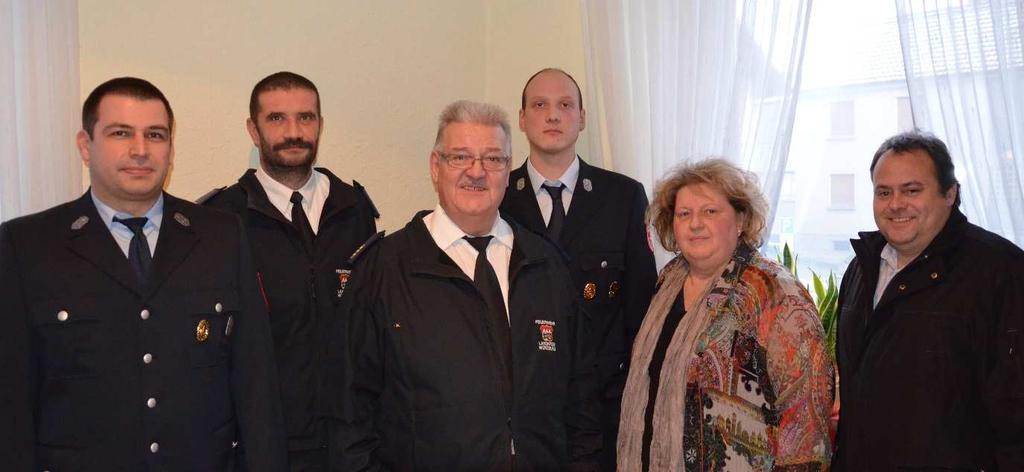 Gemeinde Kleinrinderfeld Seite 3 Feuerwehrdienstversammlung 2015 Bürgermeisterin Eva Linsenbreder würdigte die Verdienste der Floriansjünger und dankte ihnen für ihr herausragendes ehrenamtliches