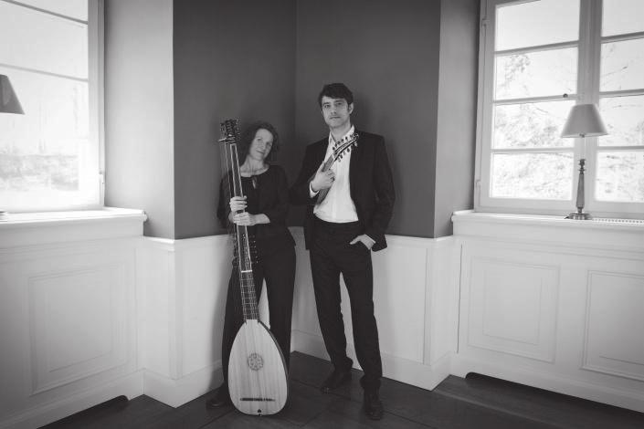 Das Duo Birgit Schwab und Daniel Ahlert musiziert seit 1992 zusammen und hat seitdem hunderte von Konzerten in Europa und den USA gegeben. Bereits im ersten Jahr ihres Bestehens gewannen sie den 1.