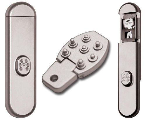 Ein Spezialprodukt stellt der GEMINYSchlüsseltresor dar, der als Schlüsseldepot dient und den untergebrachten Schlüssel in einem extrem massiven Gehäuse schützt.