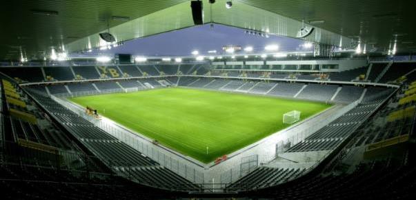 Grossprojekte Stade de Suisse, Bern (BE) Fussballstadion mit 32 000 Sitzplätzen & 20 000 m 2 für Sportnutzung 62 000 m 2