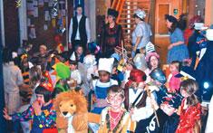 Fasching im neuen Kindergarten Winterball Alter Kindergarten Die meisten Leubnitzer kennen ihn noch: den alten Kindergarten auf dem Heydenreichweg.