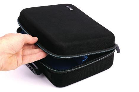 Transport-Case Eine hochwertige Tasche mit robuster Außenschale und gepolstertem Innenfutter.