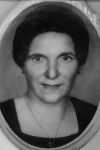 Adolf papai Im Gespräch Zigeunerlager Lackenbach, 1940 Mutter Elisabeth Papai (1906-1949) Prindscharehahi odole nipen, so tumen bejg kerde?