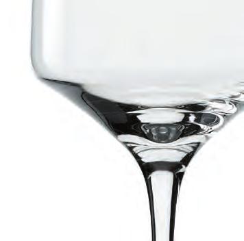 The combination of sweeping curves and clear tapering contributes to an ideal wine consumption.