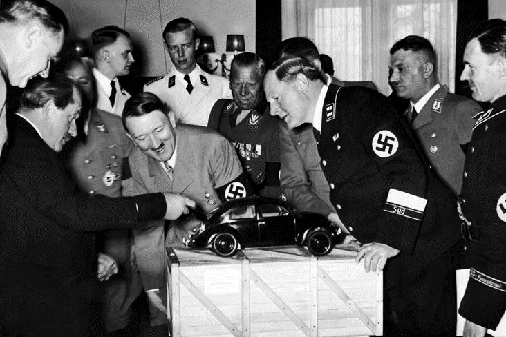 Die Steigbügelhalter und ihr Lohn Hitlers Einbürgerung in Braunschweig Zweiter Teil: Hitlers Dank und die