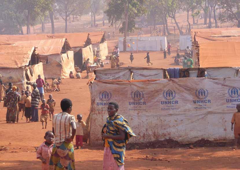 das regionale unhcr - büro in nairobi bietet den umliegenden zwölf ländern fachliche unterstützung unter anderem bei der planung und betreuung von flüchtlingscamps in der region.