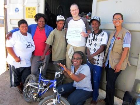 On tour mit BEN Namibia im März 2012 2 Mitte März 2012 war es endlich soweit. Nachdem wir mit Hilfe unsere Kooperationspartners Knorr Global Care e.v.