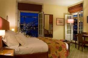 Die Zimmer im Hotel sind mit doppelt verglasten Fenstern und einem Flachbild-TV ausgestattet.