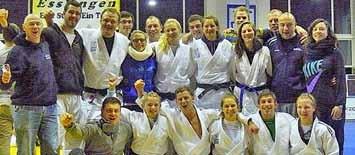 Dezember 2013 in der Schul-Sporthalle Bad Ems statt (Goethe Gymnasium). Turnierbeginn ist 11.