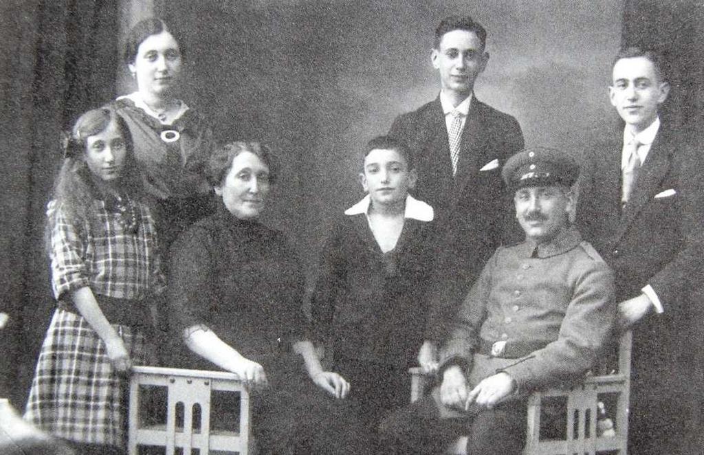 Familie Rosenthal/Eichmann Familie Rosenthal um 1918, v.l.n.r.