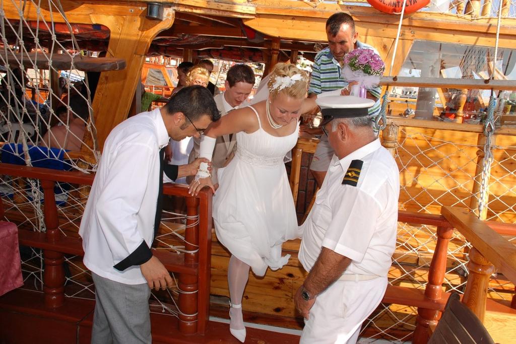 Standesamtliche Trauung in Side Arrangement mit allen notwendigen Basisleistungen (den Trauort wählen Sie) Türkei Was Sie erwarten dürfen: Hochzeit an der