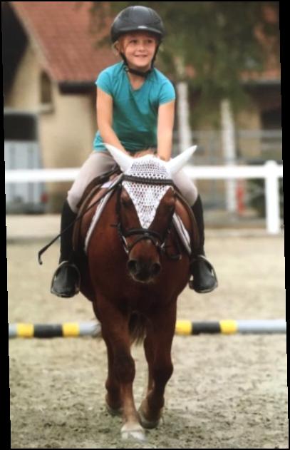 2017 SVPK PONYTAG LENZBURG Mit Eifer und sportlichen Ehrgeiz waren die Reiterinnen bei den Prüfungen im Einsatz.