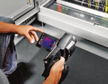 Ideale Ergonomie Um bei industriellen Anwendungen sicher und effizient die Wärmebildkamera einsetzen zu können, bietet Testo eine ausgefeilte Ergonomie.