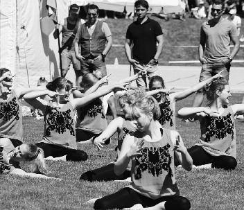 Den Team-Aerobic Titel holte sich Frauenfeld Einmal mehr sehr gross war das Teilnehmerfeld im Team Aerobic, 22 Vereine zeigten mehrheitlich mitreissende Vorführungen.