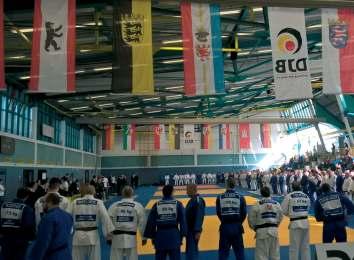 Judo Bronzemedaille bei der Deutschen Meisterschaft Ü30 Ende Mai ging es für die Senioren der Judoabteilung nach Wiesbaden. Hier fand am 28.04.