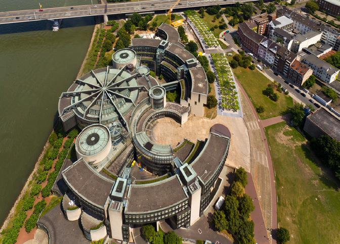 In Düsseldorf befindet sich der Landtag von Nordrhein-Westfalen.