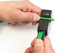 grün 38 mm 1. Verwenden Sie im Abisolierwerkzeug die grüne Messerkassette 6GK1901-1GB01 (5,1 mm Messerabstand)!
