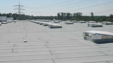 Untergrund Metall Untergründe aus Metall findet man meist bei großen Dachflächen, zum Beispiel bei Industrie und