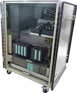Der Trainingskoffer enthält: SIMATIC CPU 1510SP-1 PN mit digitaler Peripherie PN/PN Koppler SCALANCE X 208 Zulässige Umgebungstemperatur 0 60 C Maße in mm (B H T) 250 350 250 etwa 7 kg Der SIMATIC