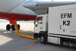 For air conditioning we provide two air-conditioning vehicles and four heating units. Each year, we carry out up to 230.000 towing and pushback operations and up to 15.