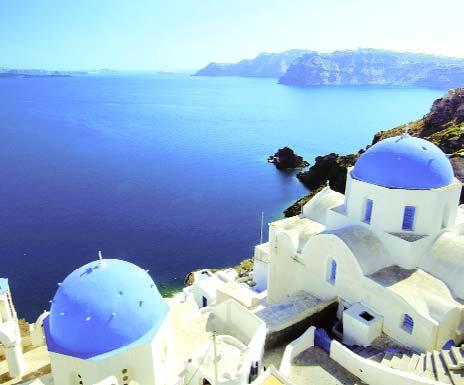 Während MSC Opera in die große Caldera von Santorin (Thira) einläuft, scheint das umliegende Land sich zu erheben und zu verengen. Ein wunderschöner Anblick bietet sich Ihnen.