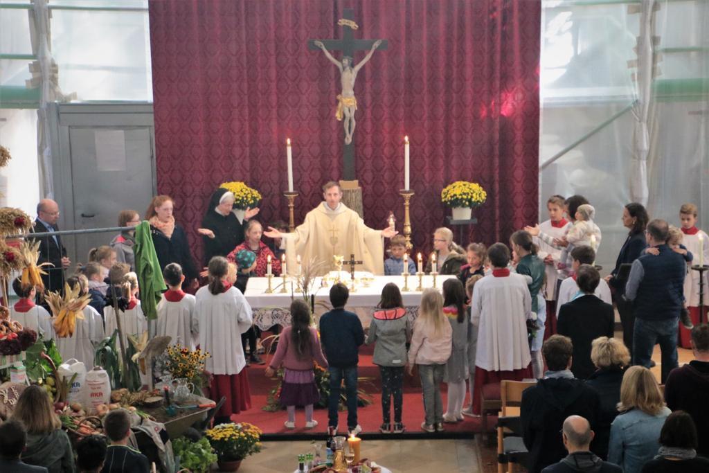 1 Auf dem Weg zur Erstkommunion 2019 in der Pfarreiengemeinschaft Aichach