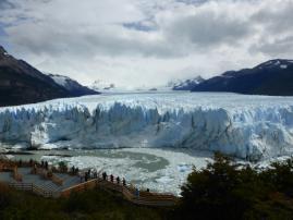 Und schon kommt die nächste grosse Sehenswürdigkeit, der Nationalpark los Glaciares mit dem Perito Moreno Gletscher als Höhepunkt.