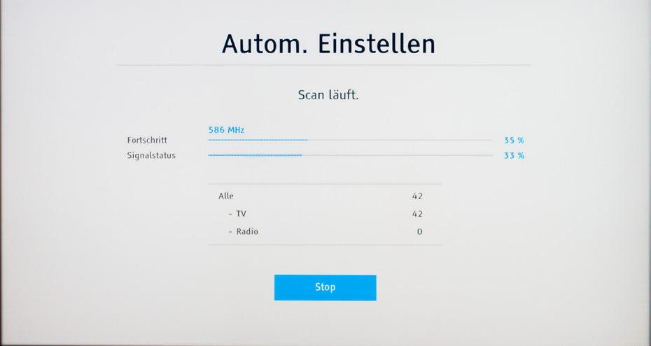 Suchlauf 3 Der automatische Programmsuchlauf Rufen Sie das Hauptmenü mit der MENU-Taste Ihrer Fernbedienung auf. Navigieren Sie zum Menüpunkt Einstellungen und bestätigen Sie die Auswahl.