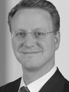 Eberhard Hackel ist Senior Director in Fitch Ratings European Structured Finance und Covered Bond Gruppe und leitet das Frankfurter Structured Finance Team.