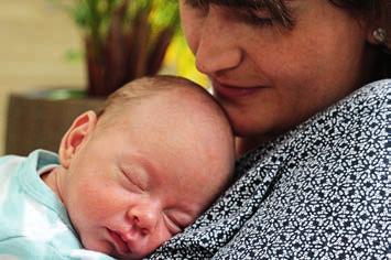 Babys erster Tag zu Hause Wenn Ihr Baby weint Weinen bedeutet nicht immer, dass Ihr Baby Hunger hat. Es kann viele Ursachen haben.