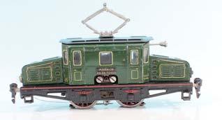 4 MÄRKLIN Speisewagen 1752/0 G 24,5 cm, mit Inneneinrichtung, Blechrädern, Orig.- Zustand, min. Gebrauchsspuren, das Dach müsste gereinigt werden, im OKT.