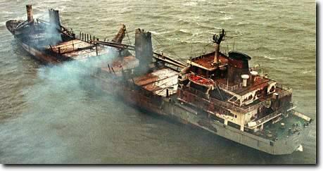 Schiffsunglück Pallas Pallas (Bahamas) läuft nach Brand vor der Nordseeküste auf Grund Verlor 244 Tonnen Rohöl Erst nach 14