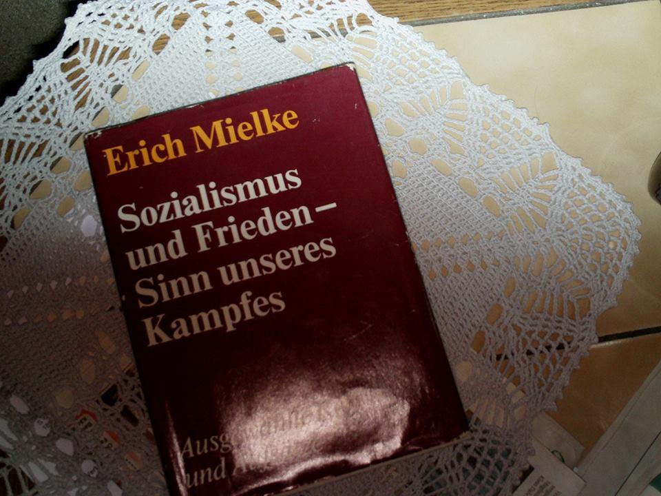 Entnommen aus dem Sammelband Erich Mielke Sozialismus und Frieden vom Sinn unseres